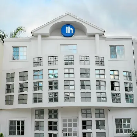 International House Hotel