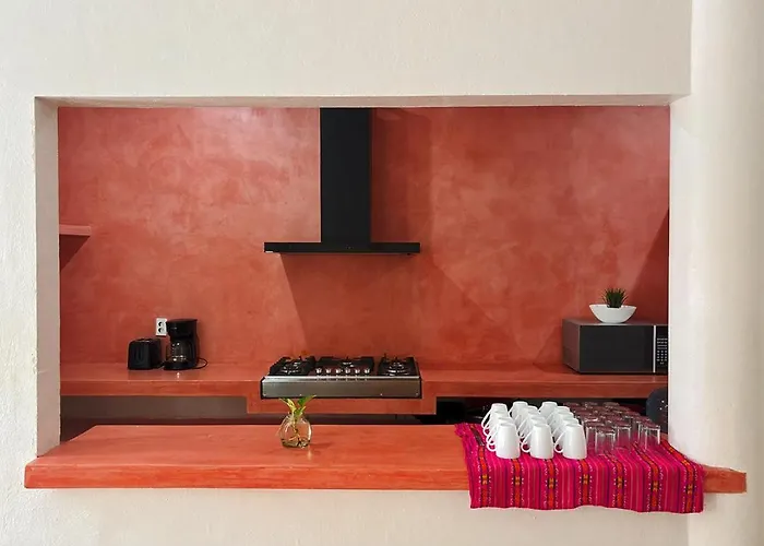 International House Riviera Maya 2*