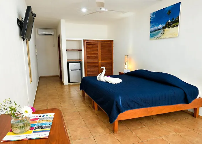 International House Riviera Maya 2*